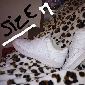 White AIR FORCE ONES